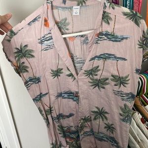Old navy short sleeve button down poplin button down